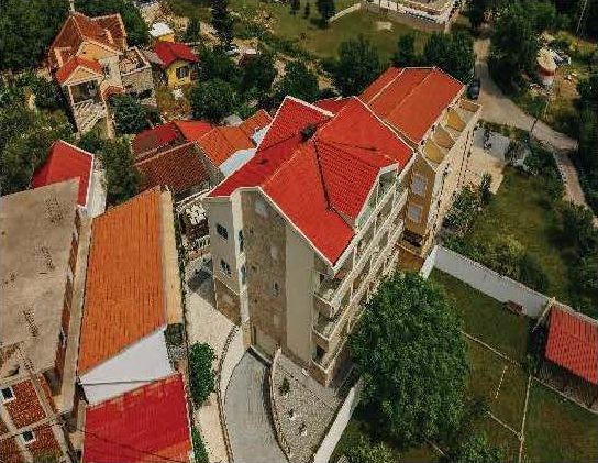 Via Mare Apartments — photo 6