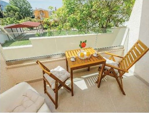 Via Mare Apartments — photo 8
