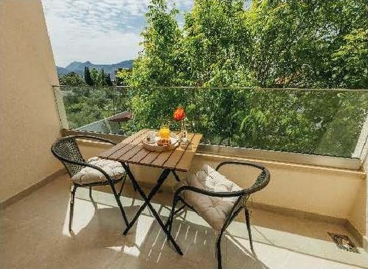 Via Mare Apartments — photo 12