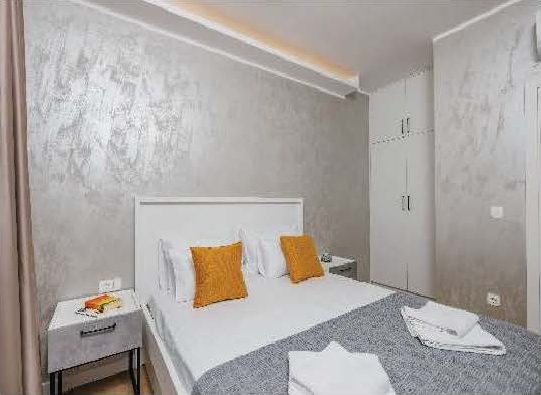 Via Mare Apartments — photo 24
